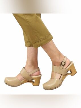 Dansko Thea Tan Leather Mary Jane Clogs Shoes size 40